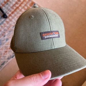 Patagonia Tin Shed Hat in Fatigue Green NEW